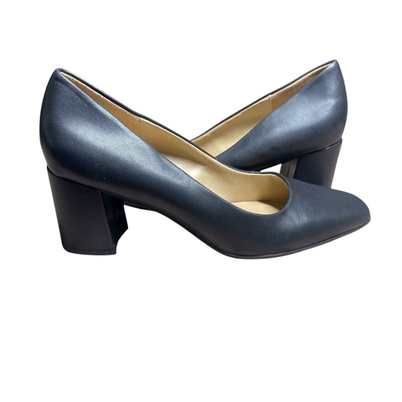 Naturalizer Block Heels - Picture 2 of 4